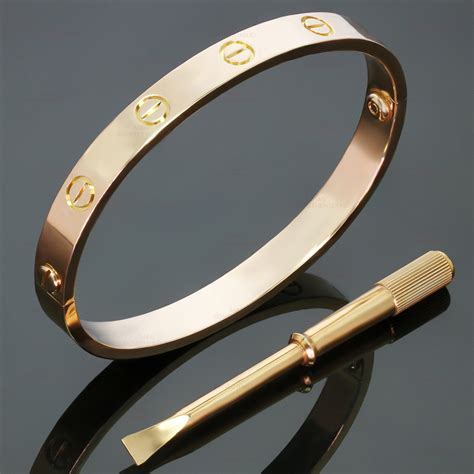 Cartier Braceletes .